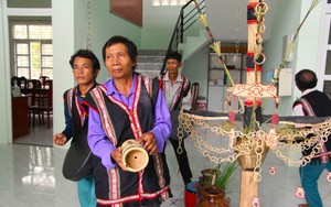 Người Raglai Ninh Thuận đón nhận bằng Di sản văn hóa phi vật thể đối với Lễ ăn mừng lúa mới