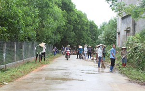 Người dân 20 xã, thị trấn ở một huyện của tỉnh Thái Nguyên ra quân làm sạch đường làng, ngõ xóm