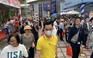 60.000 khách đến tham quan và mua sắm tại Hội chợ VITM Hà Nội