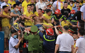 CĐV bị ngất tại sân trước trận CLB CAHN vs Nam Định