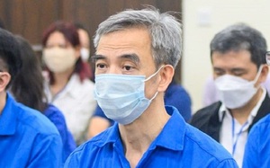 Ngoại hình thay đổi của cựu Giám đốc Bệnh viện Tim Hà Nội Nguyễn Quang Tuấn trong ngày hầu tòa