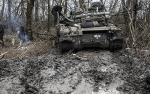 Chuyên gia Mỹ tiết lộ thời điểm 'thiên thời địa lợi' giúp Ukraine tổng phản công Nga không thể cản