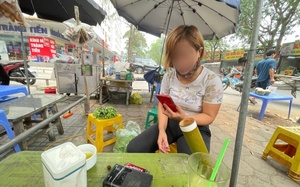 Vụ chọc thủng lốp xe hàng chục ô tô ở Linh Đàm: Chủ quán trà đá cho thủ phạm mượn kéo... bất ngờ!