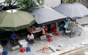 Chiếm dụng hè phố ở Hà Nội: Thành ủy kết luận "nóng"