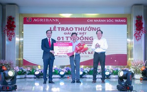Agribank trao thưởng giải Đặc biệt 1 tỷ đồng cho khách hàng gửi tiền tại Sóc Trăng