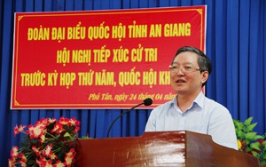 Chủ tịch Hội NDVN và đoàn đại biểu Quốc hội tỉnh An Giang tiếp xúc cử tri huyện Phú Tân 