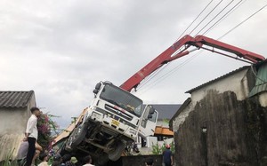 Hà Tĩnh: Người chứng kiến kể lại khoảnh khắc vụ tai nạn lao động do xe bê tông Công ty Viết Hải làm chết người