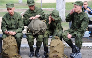 Moscow gấp rút sơ tán ở Zaporizhzhia; Ukraine cho nổ tung trạm kiểm soát của Nga ở Kherson