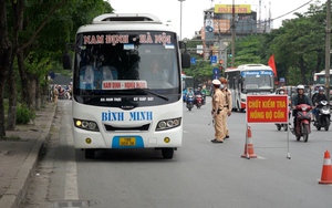 CSGT Hà Nội ra quân dịp nghỉ lễ: "Chỉ cần một vài xe bị xử lý, xe đi sau sẽ chấp hành tốt hơn"