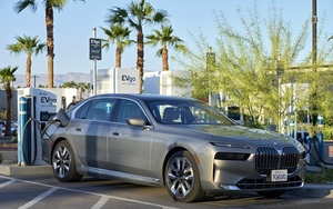 BMW ra mắt xe điện giá gần 7,2 tỷ đồng cho thị trường Việt Nam