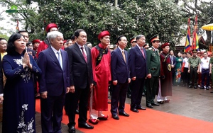 Video: Chủ tịch nước Võ Văn Thưởng cùng các lãnh đạo Đảng, Nhà nước dâng hương tại Đền Hùng