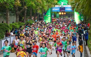 Những khoảnh khắc khó quên trên đường đua Ecopark Marathon 2023 
