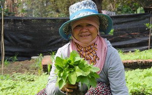 Mỗi nhà một vườn rau, vùng đồng bào dân tộc Raglai ở Ninh Thuận, người khỏe, làng xanh, sạch, đẹp