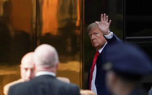 Ông Donald Trump đến New York, chuẩn bị ra hầu tòa