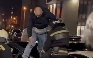 Clip: Người đàn ông Nga may mắn thoát chết sau cú ngã từ tầng 19