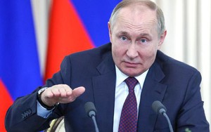 Chiến sự Nga-Ukraine: Tổng thống Putin tiết lộ sốc về vụ tấn công bằng 300 quả đạn liên tiếp của Ukraine