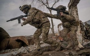 Nga tăng cường đột kích ở Kherson, các trận chiến dữ dội đang diễn ra trên khắp Donetsk