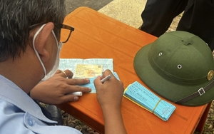 Đồng Nai: Phát hiện 1 người scan phiếu hẹn đăng kiểm bán cho tài xế có nhu cầu