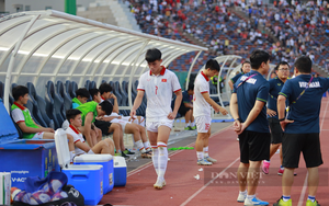 CĐV Thái Lan: "Bóng đá Việt Nam không là gì nếu thiếu HLV Park Hang-seo"