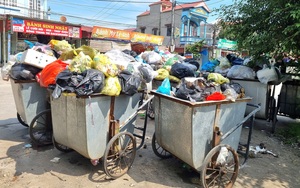 Dân một xã nông thôn mới ở Ninh Bình &quot;ớn&quot; với cảnh rác thải ùn ứ cứ vài ngày mới mang đi