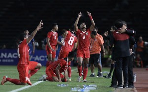 Clip: CĐV các nước nhận xét trận chung kết SEA Games 32 còn hay hơn World Cup