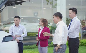 Nguyễn Thị Oanh nhận thưởng xe Peugeot 2008 hơn 900 triệu đồng