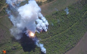 Ukraine dùng tên lửa HIMARS liên tiếp phá hủy các hệ thống phòng không Nga 