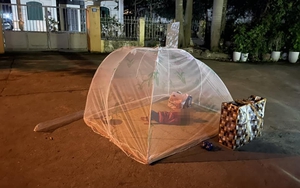 Người mẹ và con gái 2 tuổi sống cơ nhỡ ở Lạng Sơn: Không xác định được nơi cư trú trước kia