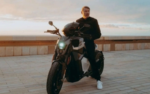 Siêu mô tô điện Verge Mika Hakkinen Signature giá hơn 2 tỷ