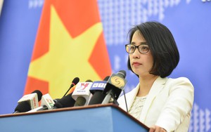 Phản đối Trung Quốc lắp phao đèn báo hiệu tại quần đảo Trường Sa của Việt Nam
