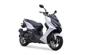 Kymco KRV200 sở hữu động cơ mạnh mẽ, trang bị hiện đại