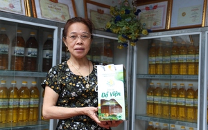 Ép ra thứ dầu lạc thơm ngon, béo ngậy, một HTX ở Thái Nguyên bán ra hàng nghìn lít/năm