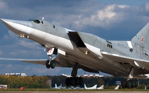 Máy bay ném bom Tu-22M3 của Nga mang theo tên lửa cất cánh, Ukraine báo động không kích khắp nơi