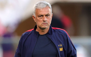 Sợ lộ bài, Mourinho yêu cầu tập kín trước chung kết