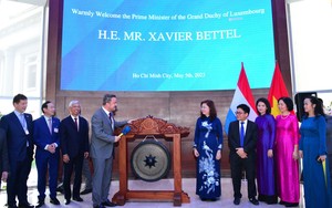  Thủ tướng Luxembourg Xavier Bettel đến thăm Sở Giao dịch Chứng khoán TP. Hồ Chí Minh (HoSE)