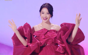 Tiết lộ hậu trường màn “xé váy” của Chi Pu trên sân khấu Đạp gió 2023