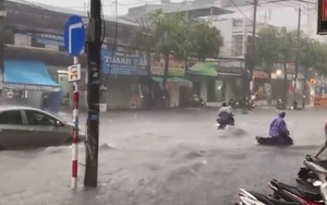 Đồng Nai: Biên Hòa có mưa đá kèm gió mạnh, nhiều nơi ngập nặng 