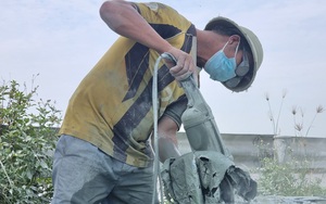 Ninh Bình: Cận cảnh thợ chế tác đá mỹ nghệ ở làng nghề Ninh Vân dưới cái nắng gần 40 độ C