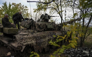 'Sói trắng' Ukraine tấn công xe tăng Nga