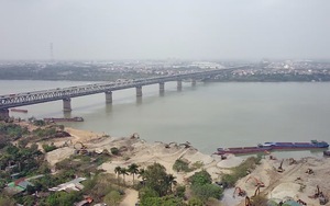 Sẽ tháo dỡ công trình vi phạm ở ven sông Hồng đoạn qua quận Bắc Từ Liêm (Hà Nội)
