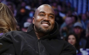 Kanye West bị paparazzi kiện
