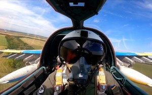 Bất lực vì không quân Nga quá mạnh, phi công Ukraine tha thiết cầu xin tiêm kích F-16