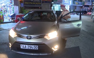 Khởi tố tài xế taxi dù "ngất" giữa đường khi bị CSGT kiểm tra