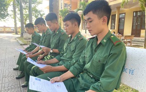 Kỳ thi tốt nghiệp THPT 2023 tại Quảng Bình: Thí sinh mặc áo lính quyết &quot;giật&quot; điểm cao