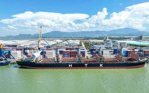Cảng Chu Lai đón tàu lớn và nâng cao hiệu suất khai thác hàng rời 