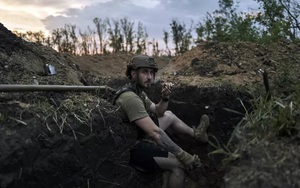 Trận chiến Bakhmut mới nhất: Chỉ huy chiến trường Ukraine tuyên bố không rút lui, giao tranh vẫn tiếp diễn