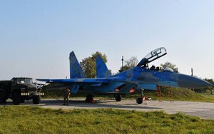 Chiến sự Ukraine mới nhất: Nga tấn công sân bay Ukraine; Crimea bị 9 máy bay không người lái lao đến