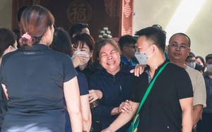 Đẫm nước mắt đám tang 3 chị em trong vụ cháy ở ngõ Thổ Quan, Hà Nội