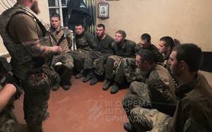 Ukraine bắt nhóm lính dù tinh nhuệ Nga, gồng mình bẽ gãy phòng tuyến kiên cố khổng lồ của Moscow