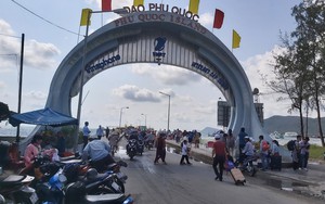 Kiên Giang: Tàu đi Phú Quốc tạm ngưng hoạt động do ảnh hưởng bão số 1